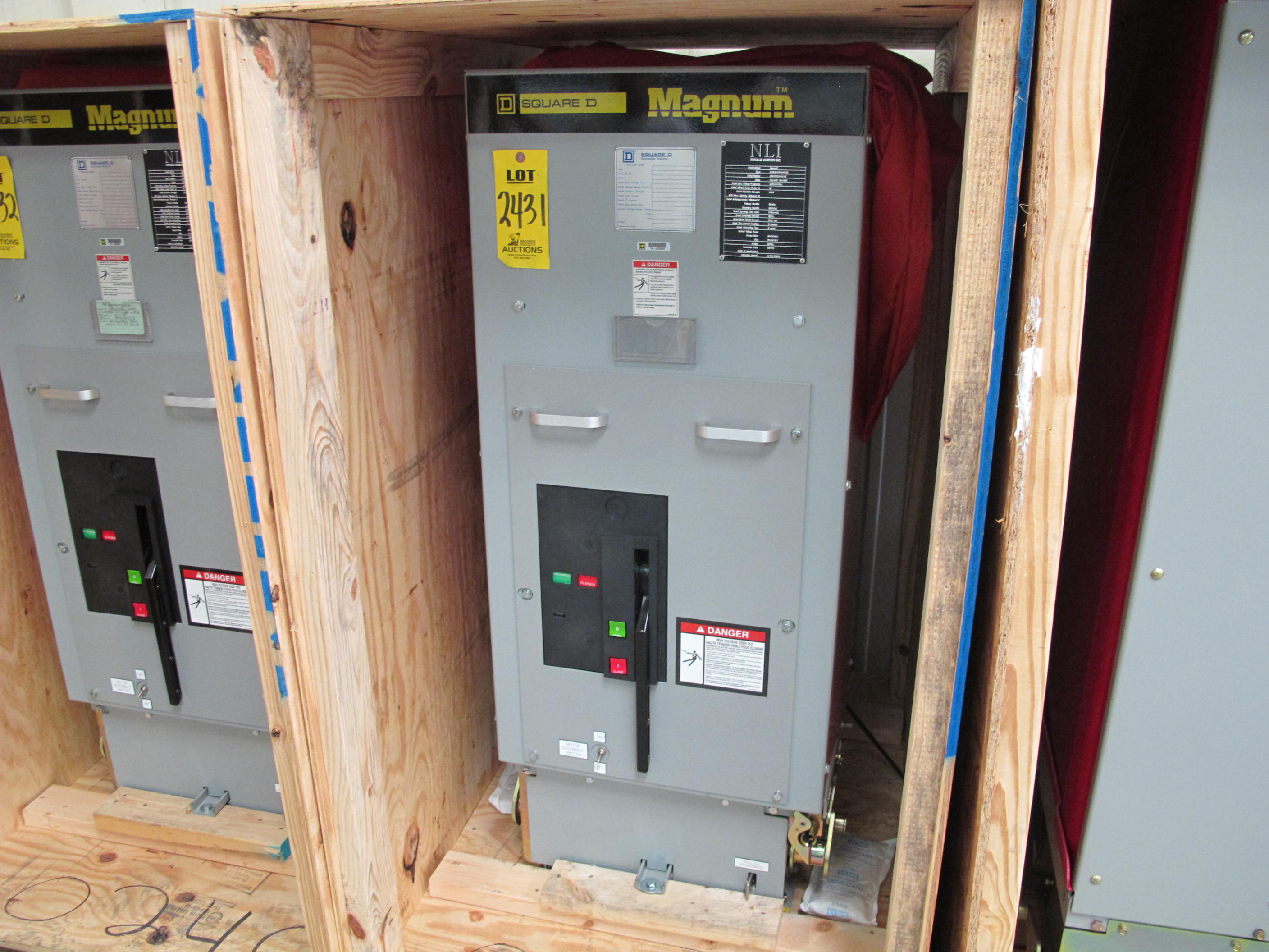 BREAKER, CIRCUIT TYPE, POWER KIND, 1200 AMP RATING, 4160 VOLT RATING, 3 POLE. ROLL-IN REPLACEMENTS FOR ABB 5HK350-1200. PART # 5ISB2-350-1200SR (W-44) LOADING & HANDLING FEE $15-